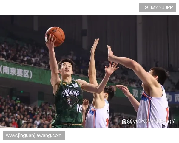 郭昊文赴美特训防守遭质疑：动作速率暴露中美差距(2)